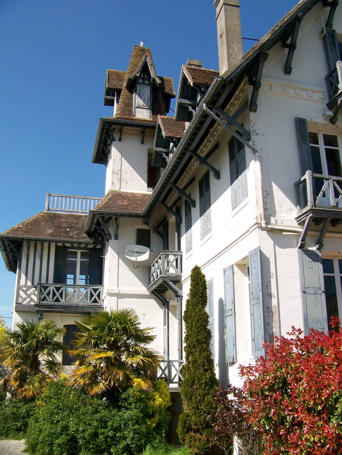 A vendre demeure anglo-normande de caractère proche mer et plage de Deauville 14800 et Trouville Sur Mer 14360