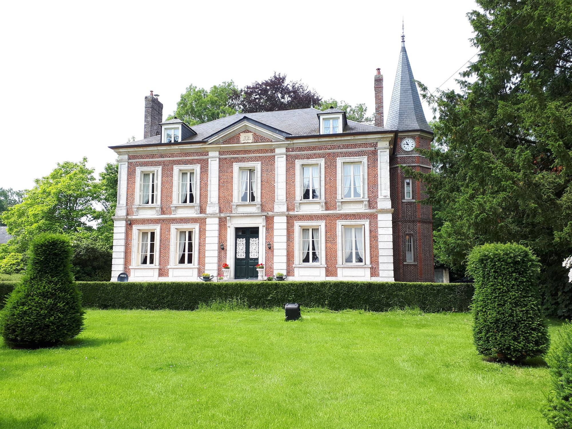En vente Chateau XVIIIeme, dans la région de Cormeilles 27260