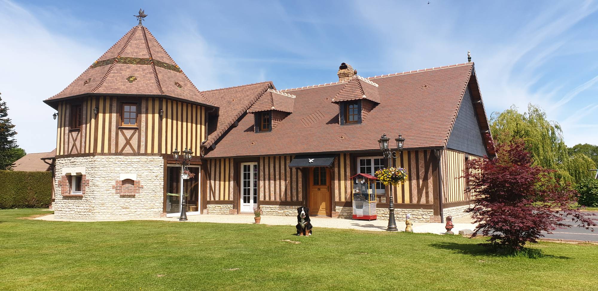 A acquérir Demeure Néo-Normande bâtie sur un jardin de 25000 m² dans le Calvados 14