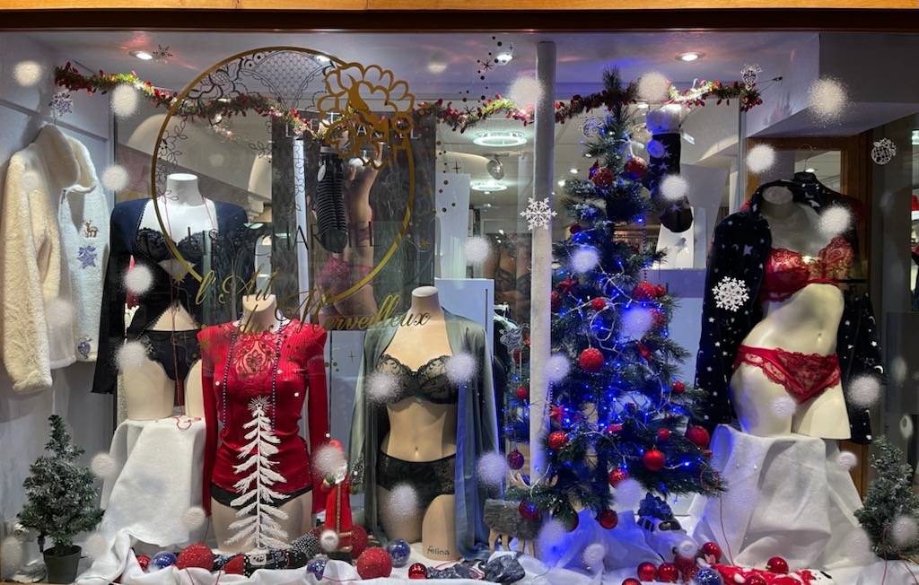 A Vendre, activité commerciale de lingerie-corseterie dans un centre-ville animé proche de Pont-Audemer 27500