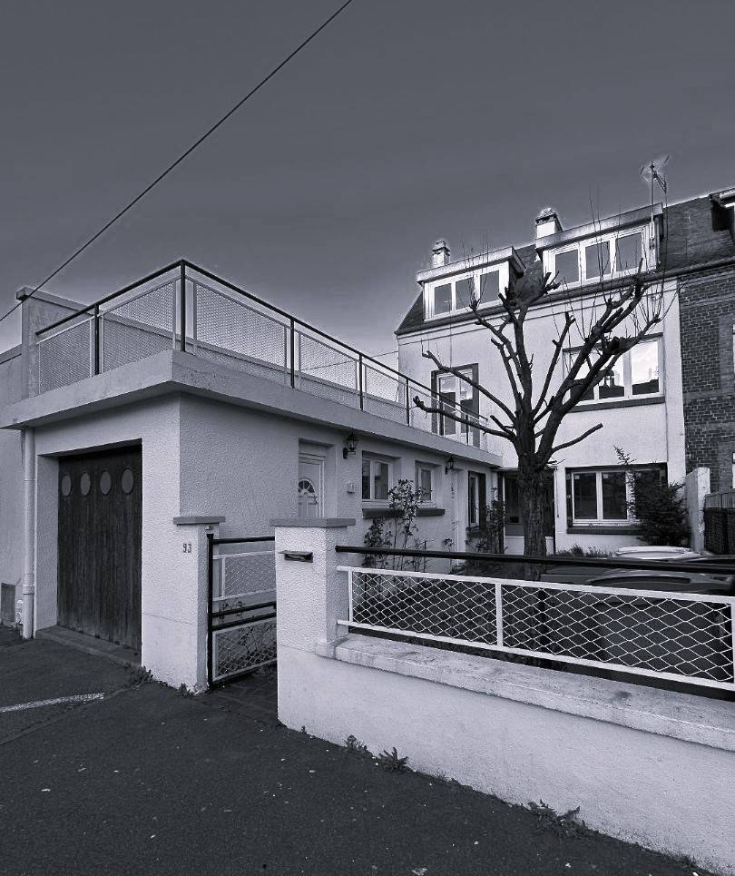 VENDU Maison de ville de 77.56m² à proximité du port et de la gare de Dieppe, composée de 3 appartements indépendants.