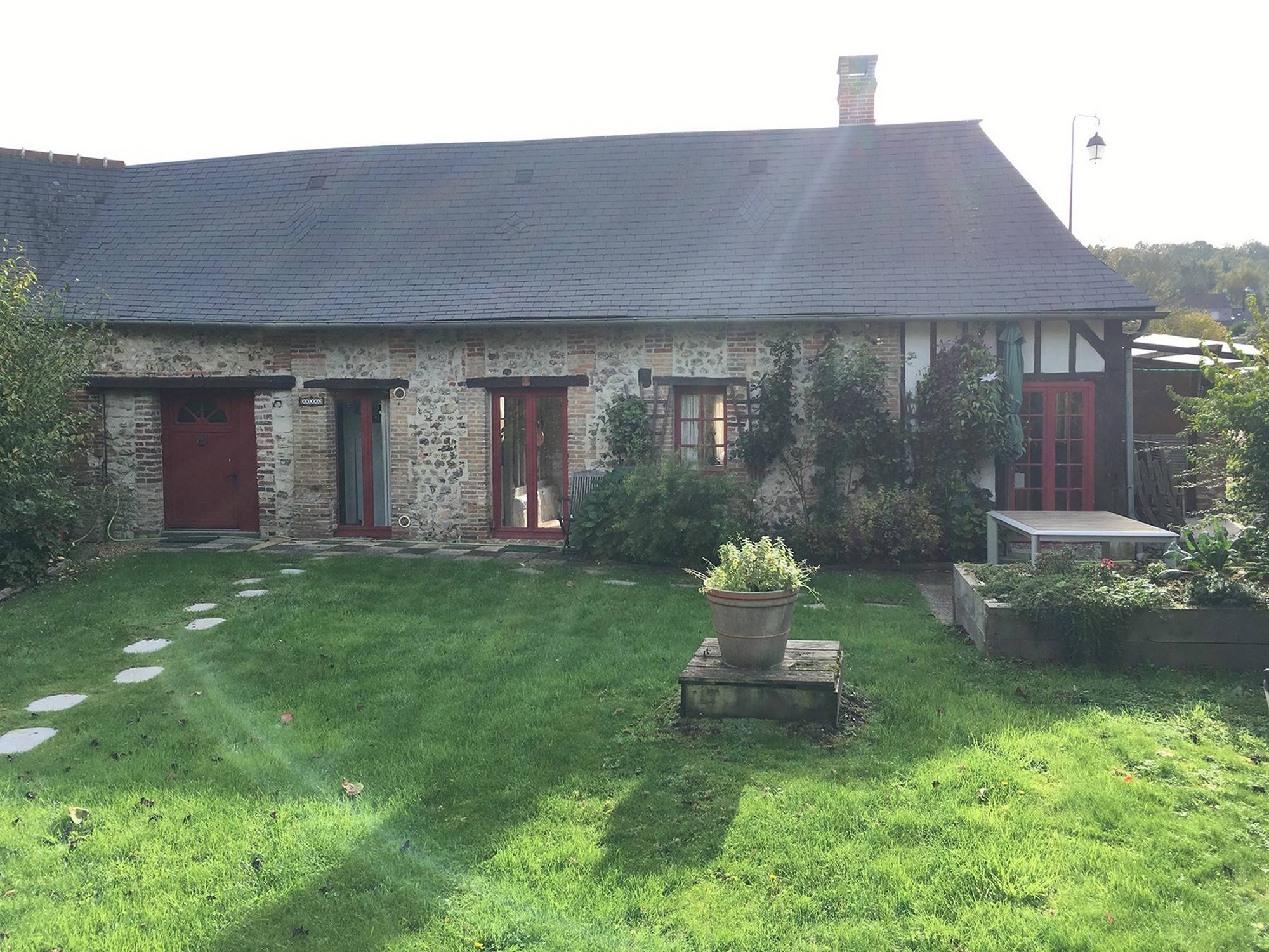 En vente maison de village à 10 minutes de Pont-L'Evêque Région CORMEILLES 27260