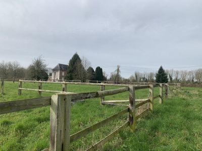 Achat d'un Domaine Équin avec bâtiments normands, bâtis sur une parcelle de terrain de presque 20 hectares, dans la région du Calvados 14.