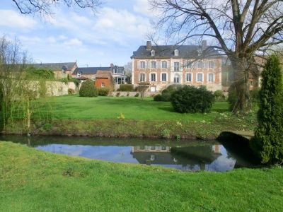 Achat propriété normande construit par un escuyer de Louis XV  traversée par une rivière proche Pont-l’Évêque 14130